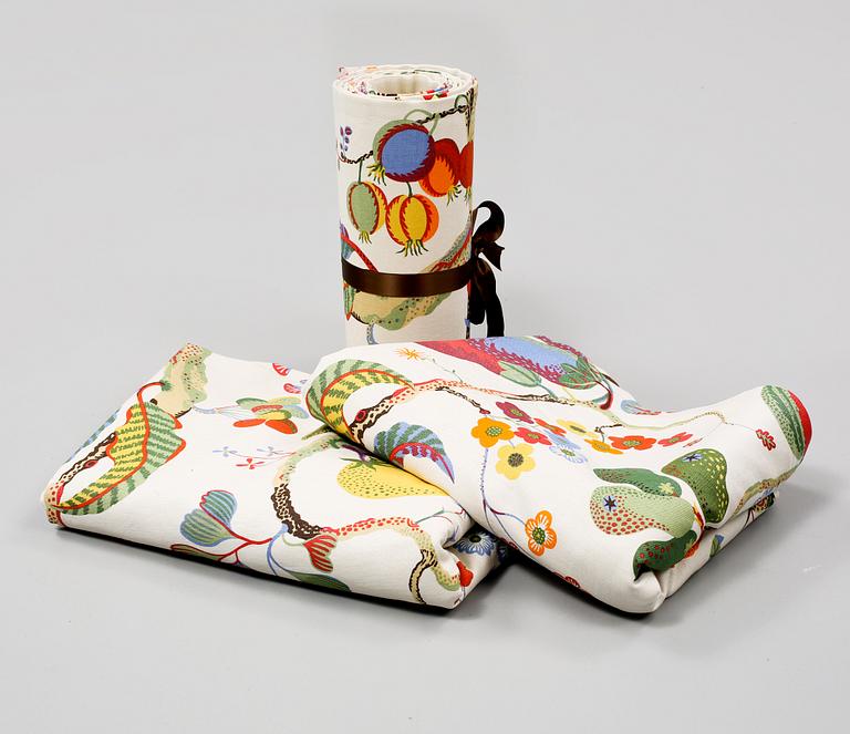 GARDINLÄNGDER, ett par, samt GARDINKAPPA, Josef Frank, Firma Svenskt Tenn.