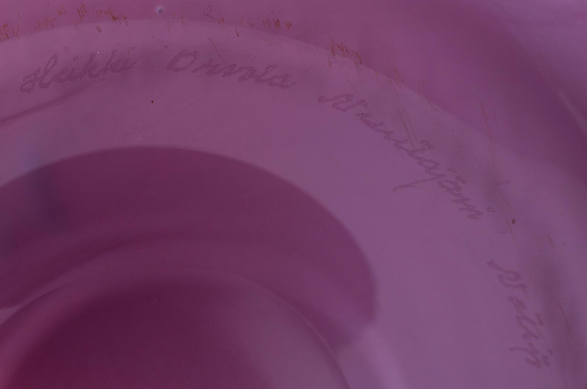 VAS, glas, signerad Heikki Orvola Nuutajärvi Notsjö.