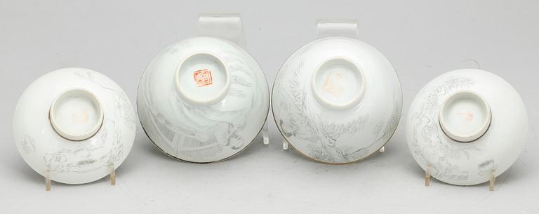 KOPPAR MED LOCK, ett par, porslin, Kina 1900-tal.