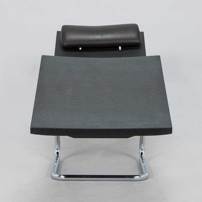 Maarten Van Severen, an "MVS Chaise" lounge chair, Vitra, 2000s.