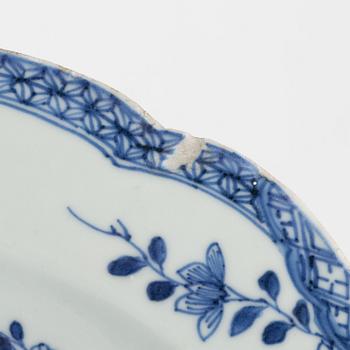 A pair of blue and white dishes, Qing dynasty, Qianlong (1736-95).