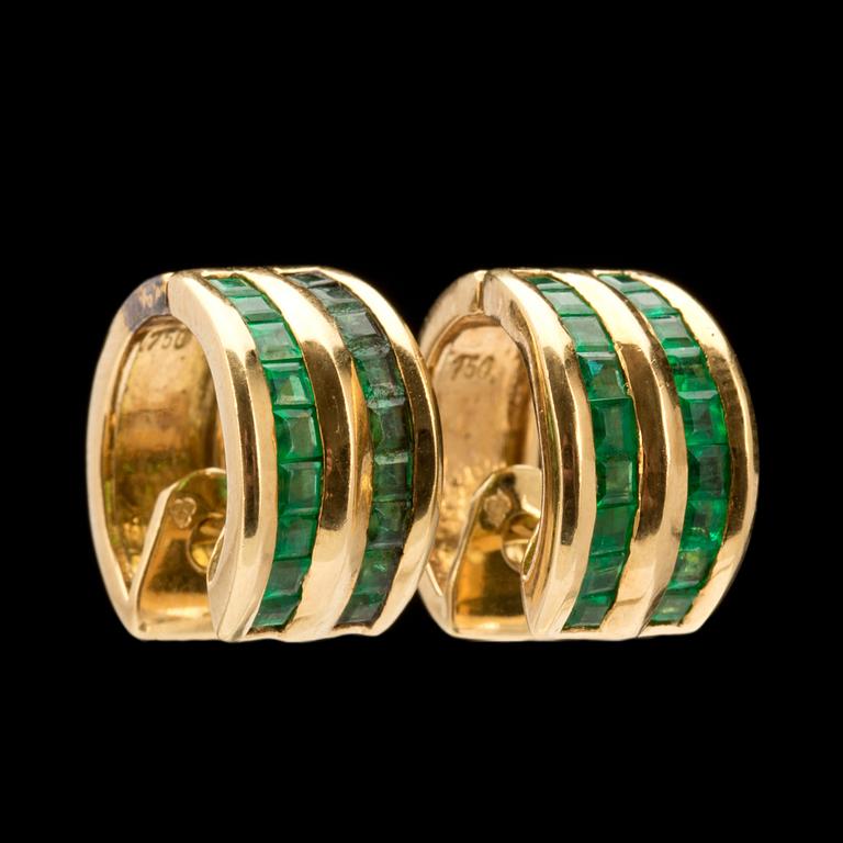 SMYCKESSET, 2 delar, 18k guld med smaragder samt prinsesslipad diamant. Totalvikt ca 13g.