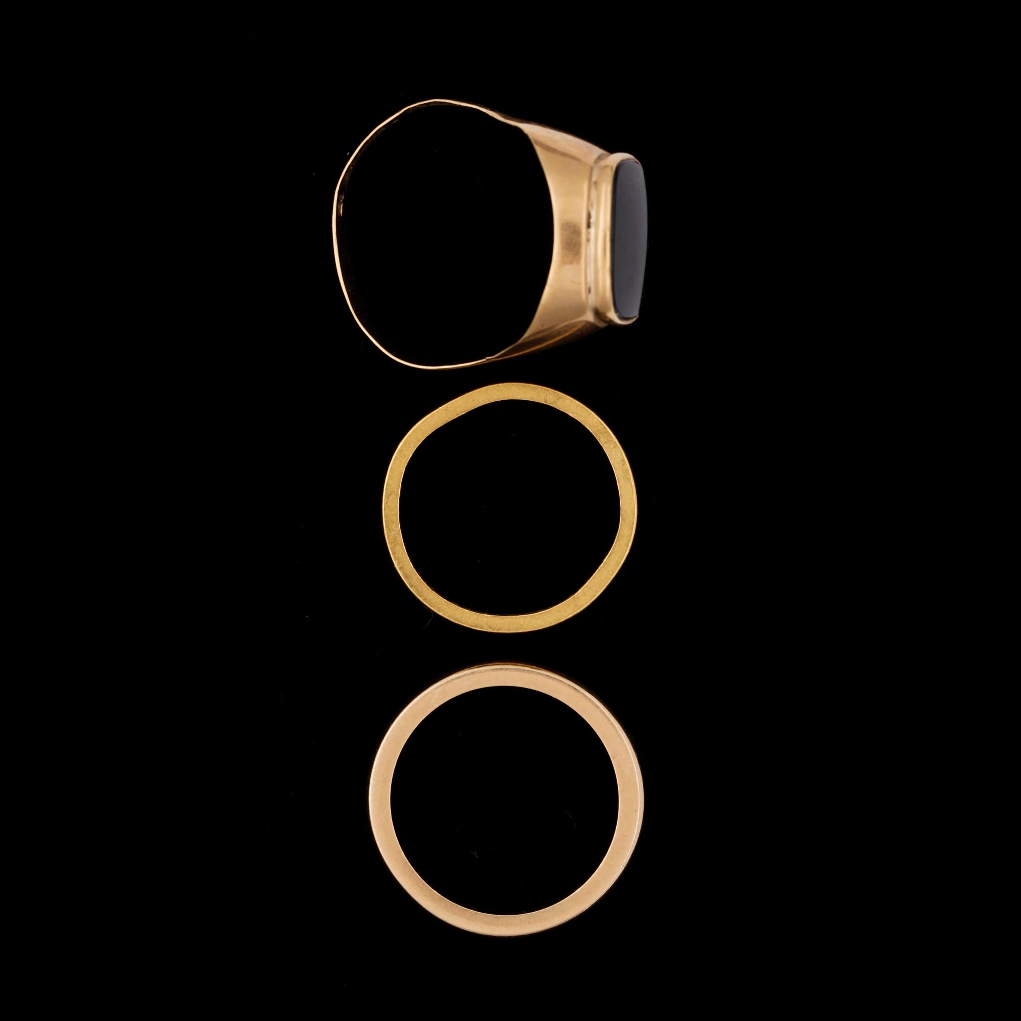 RINGAR, 3 st, 18k guld. Total vikt ca 9,8 gram.