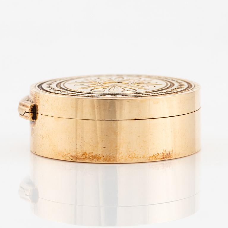 A Swedish 19th century 18K gold vinaigrette/scent box, mark of Isaac Malmborg, Stockholm 1814.