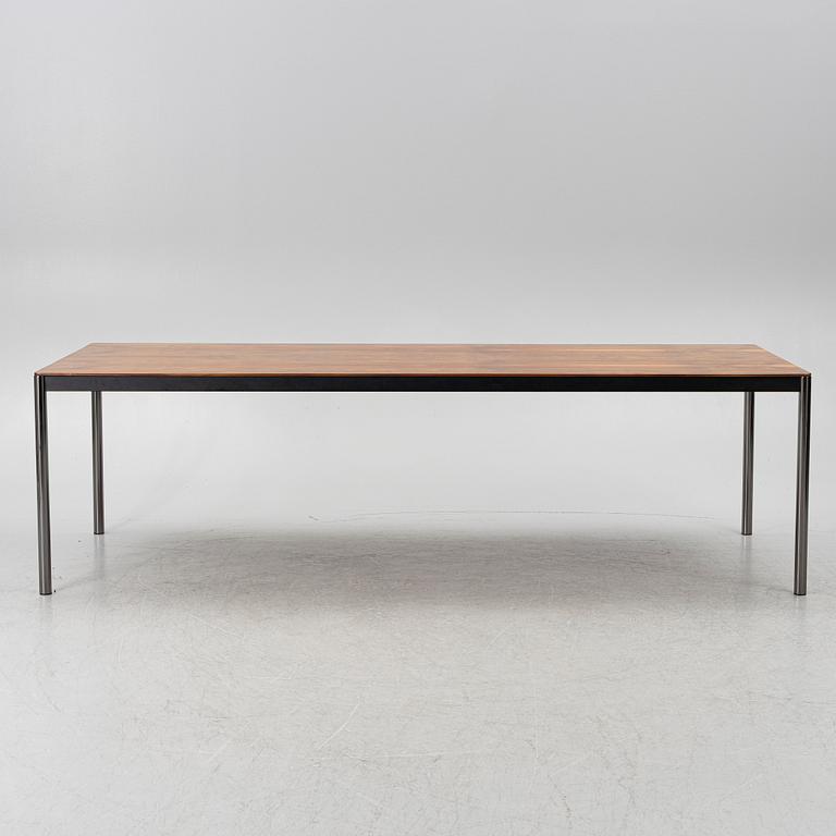 Dining table, Minotti, Italy.