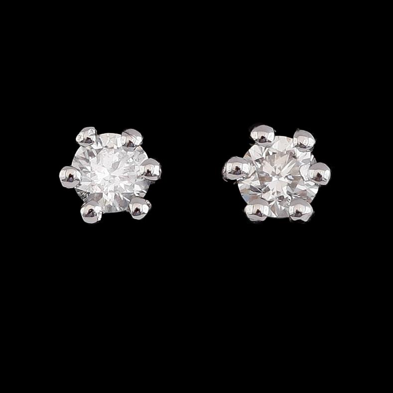 ÖRHÄNGEN, 1 par, 18K vitguld, briljantslipade diamanter tot ca 0.17 ct.
