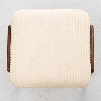 Fåtölj med fotpall, 1900-talets andra hälft, Danmark.