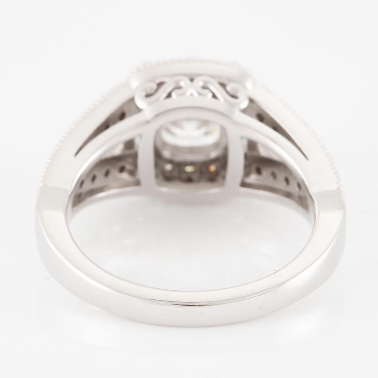 Ring, 18K vitguld med briljantslipad diamant 1.96 ct. Medföljande IGI report.