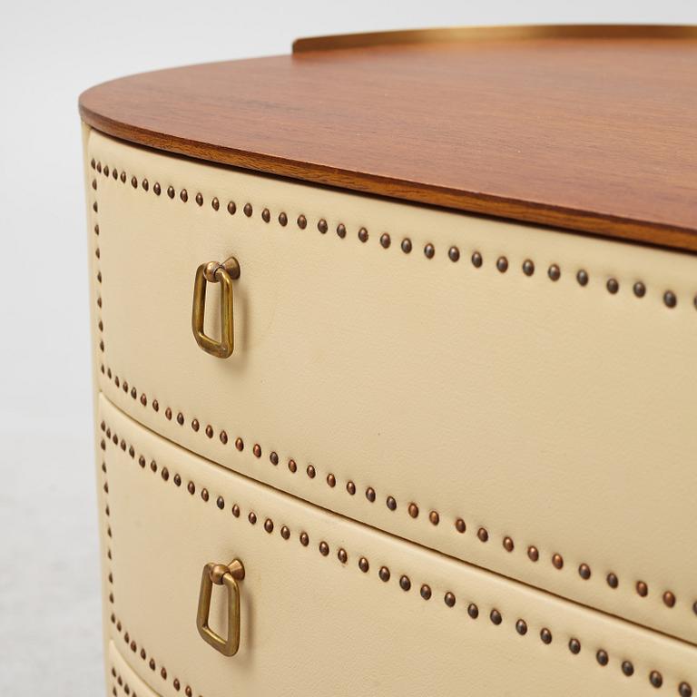 Halvdan Pettersson, a Swedish Modern chest of drawers, Tibro Möbelfanrik, 1950's.