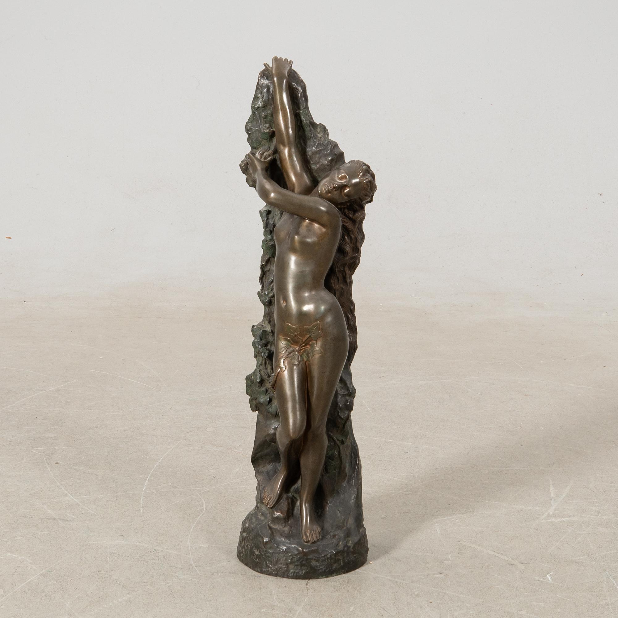 Pierre Marie Ogé, sculpture "The Ivy, I Die or I Attach Myself".