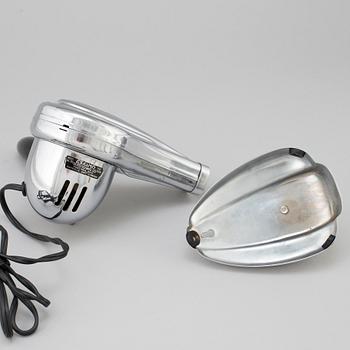 An 'Eskimo' hair dryer from Bersted MFG Co, Canada, mid 20th century.