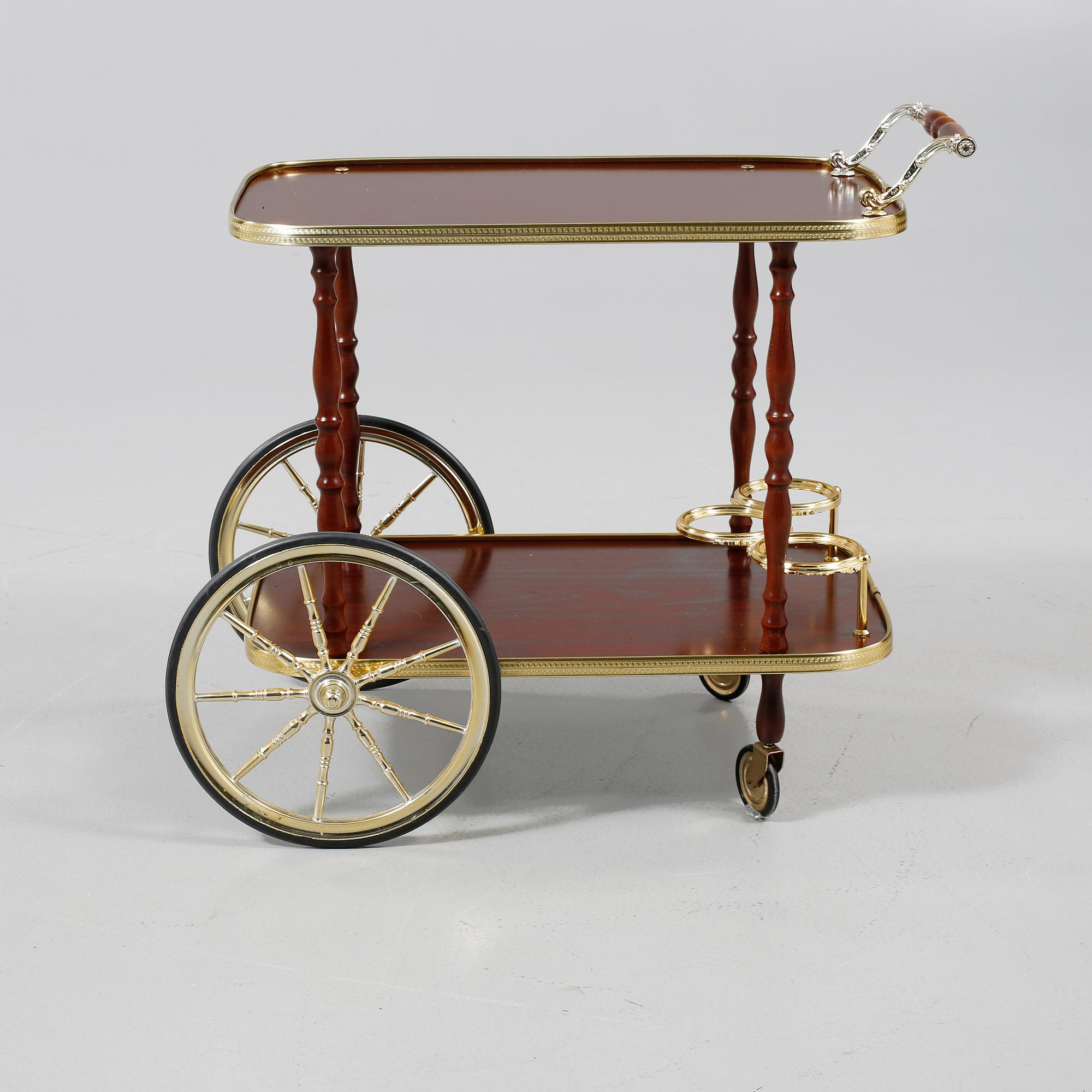 SERVERINGSVAGN, 1900-talets slut.