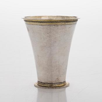 Matthias Graal, a parcel-gilt silver cup, Gothenburg 1747.