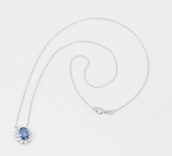 COLLIER, blå safir ca 1,30 ct, briljantslipade diamanter totalt ca 0,38 ct.