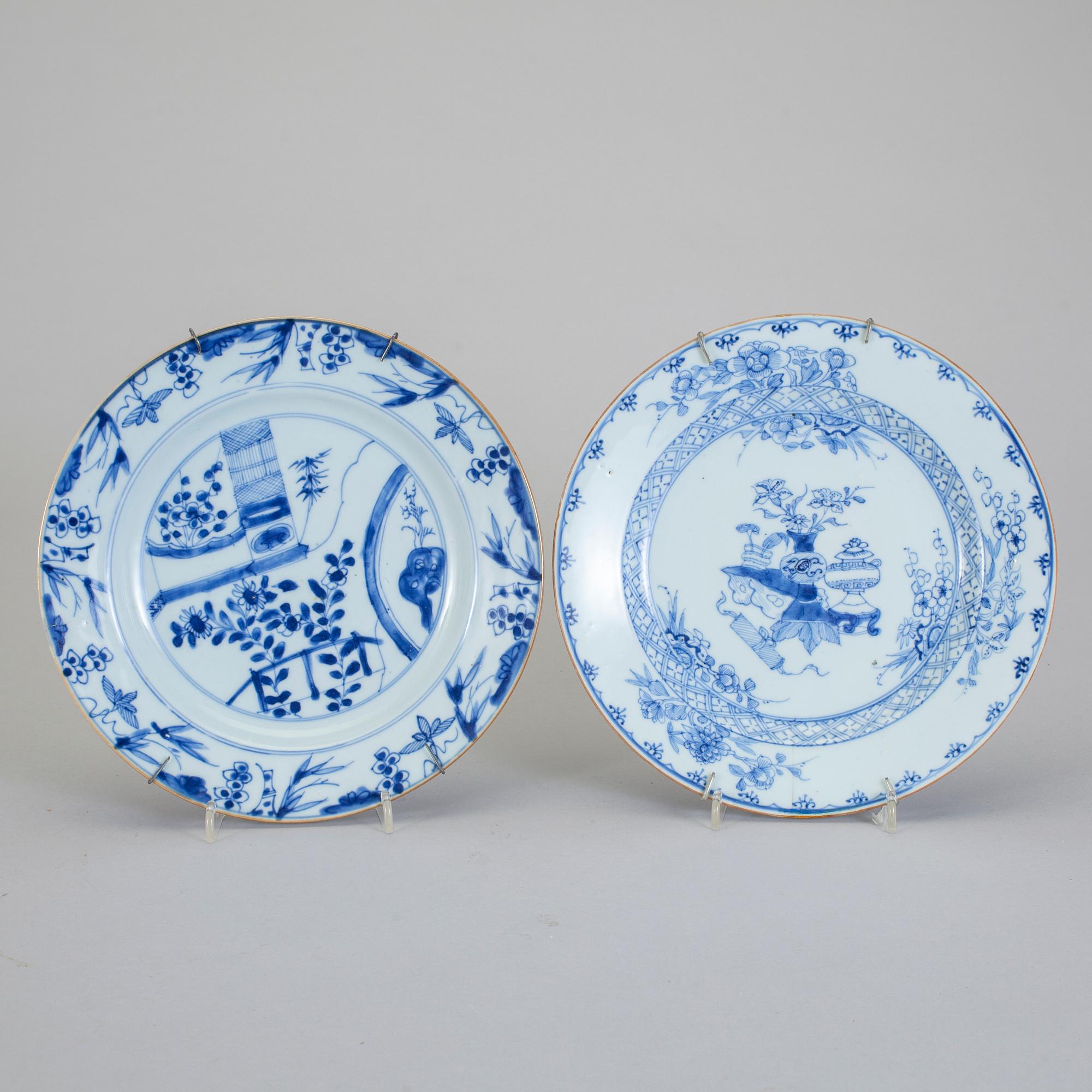 TALLRIKAR, 4 st, porslin. Qianlong (1736-1795).