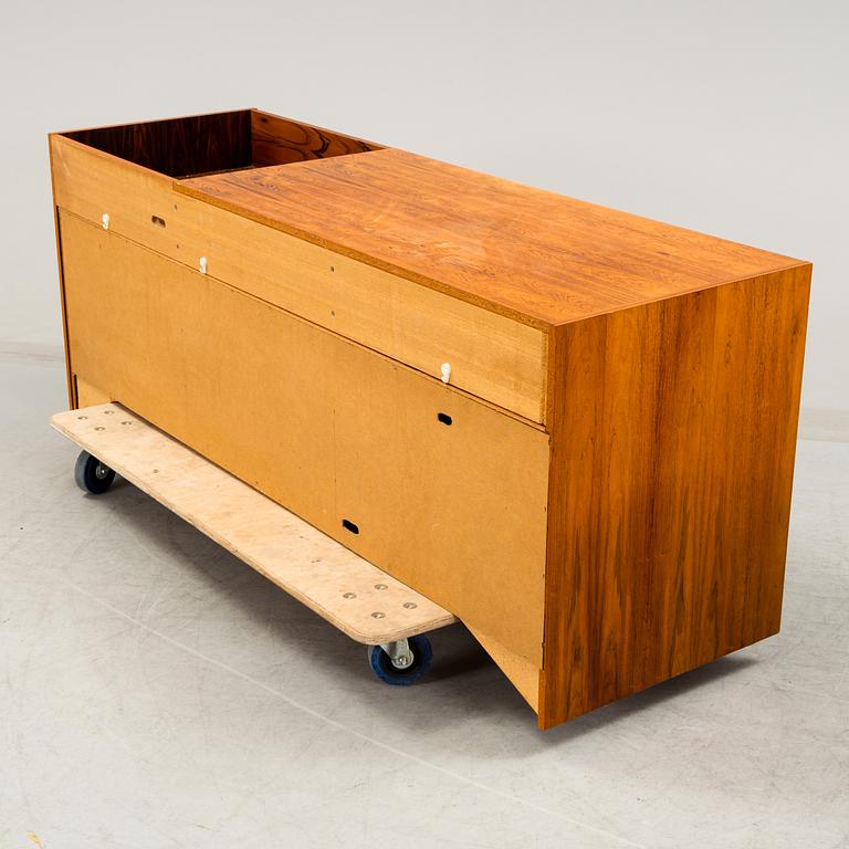 STEREOBÄNK/SIDEBOARD, 1960/70-tal.