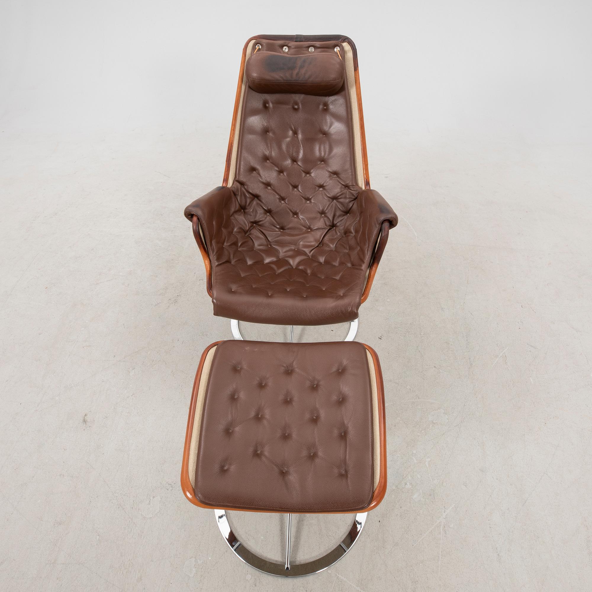 Bruno Mathsson fåtölj "Jetson" med fotpall 2012.