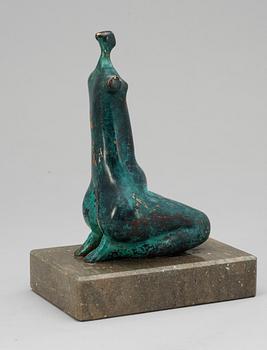 Esperanza Lopez-Montoya, Kneeling woman.