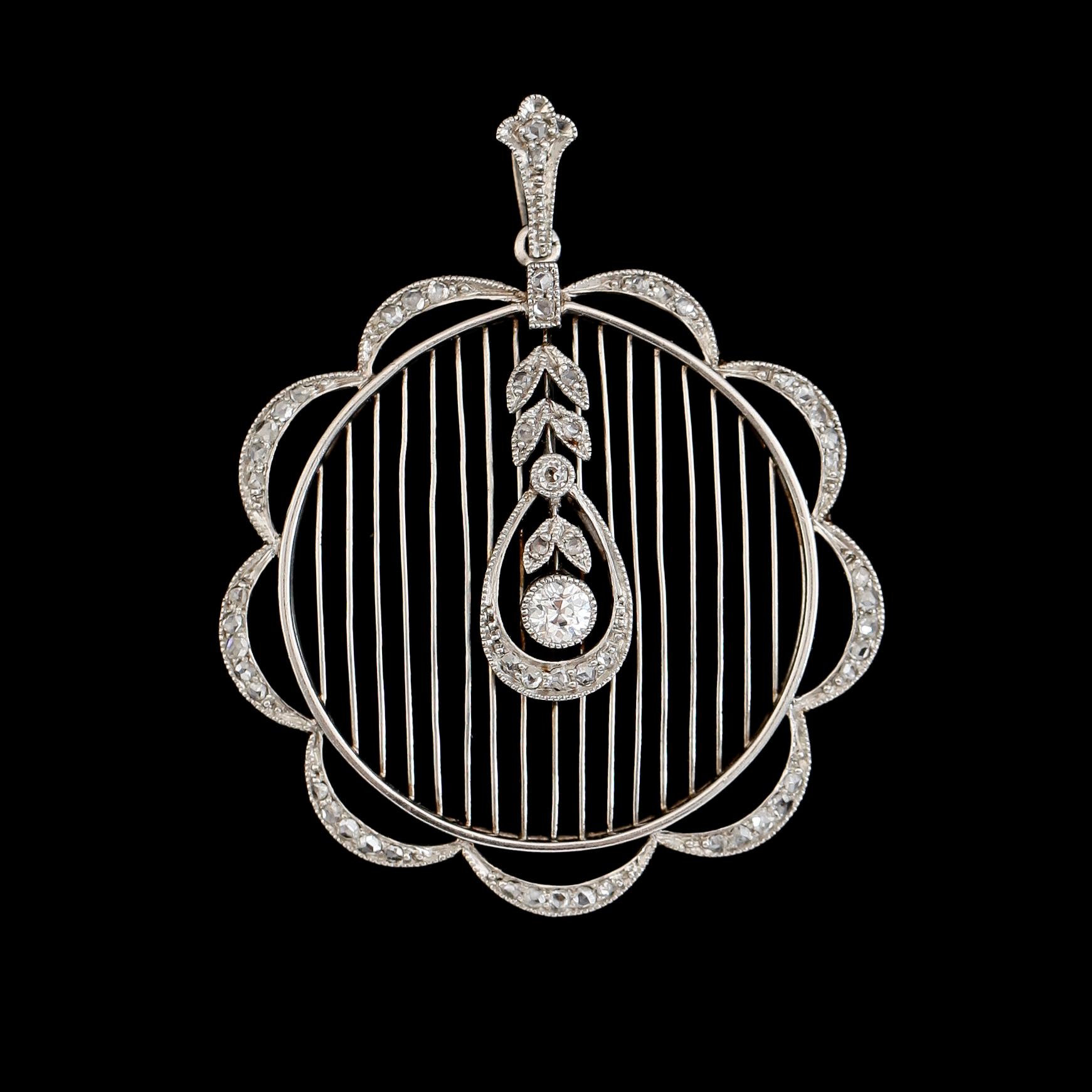 HÄNGE, 18K vitguld, diamanter, 1900-talets första hälft. Vikt ca 6 g.