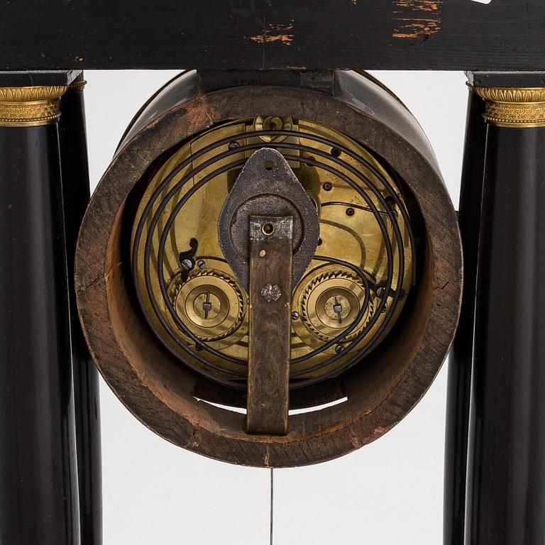 Pöytäkello, Itävalta, 1800-luku.