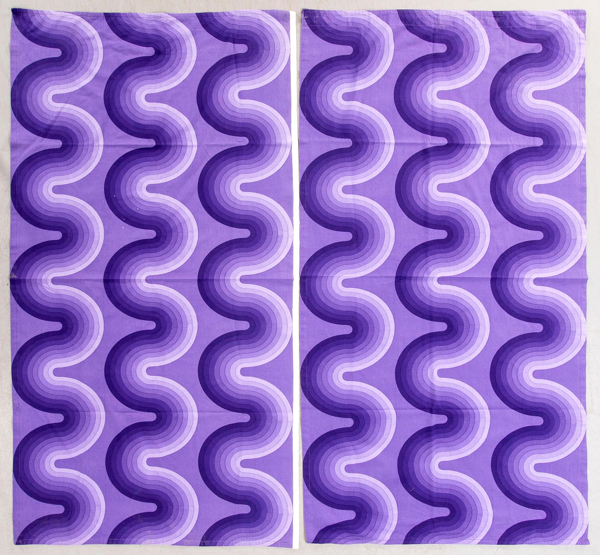 Verner Panton, curtain lengths, 2 pcs, "Curve", Mira-X, 1970s, 230x115 cm each.