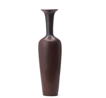 Gunnar Nylund, A Gunnar Nylund brown glazed stoneware vase, Rörstrand Sweden, 1950-60's.