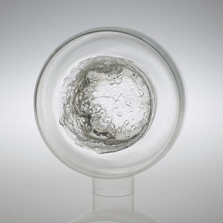 Two Timo Sarpaneva glass bowls, Finlandia-series, Finland 1968-74.