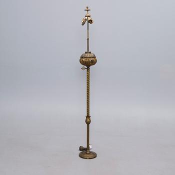 GOLVLAMPA, sekelskiftet 1800/1900.