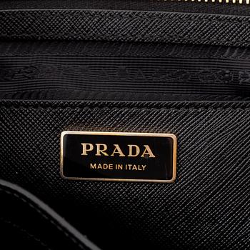 Prada, väska, 2021.