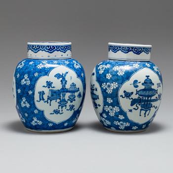 Two blue and white jars with covers, Qing dynasty, Kangxi (1662-1722).