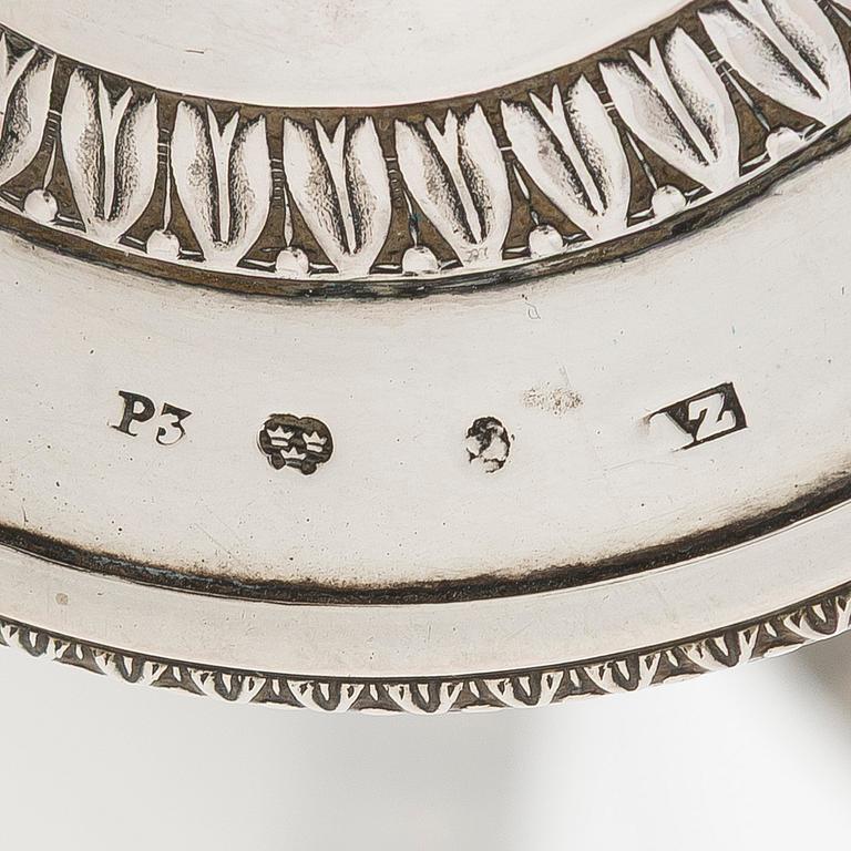 Pehr och Adolf Zethelius, kandelabrar, ett par, silver, Stockholm 1797 och 1824. Empire.