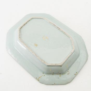 Terrin med lock och fat Kina Qianlong (1736-95) porslin.