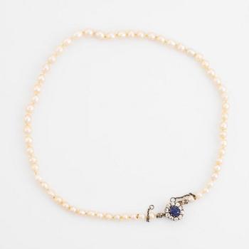 A pearl necklace.