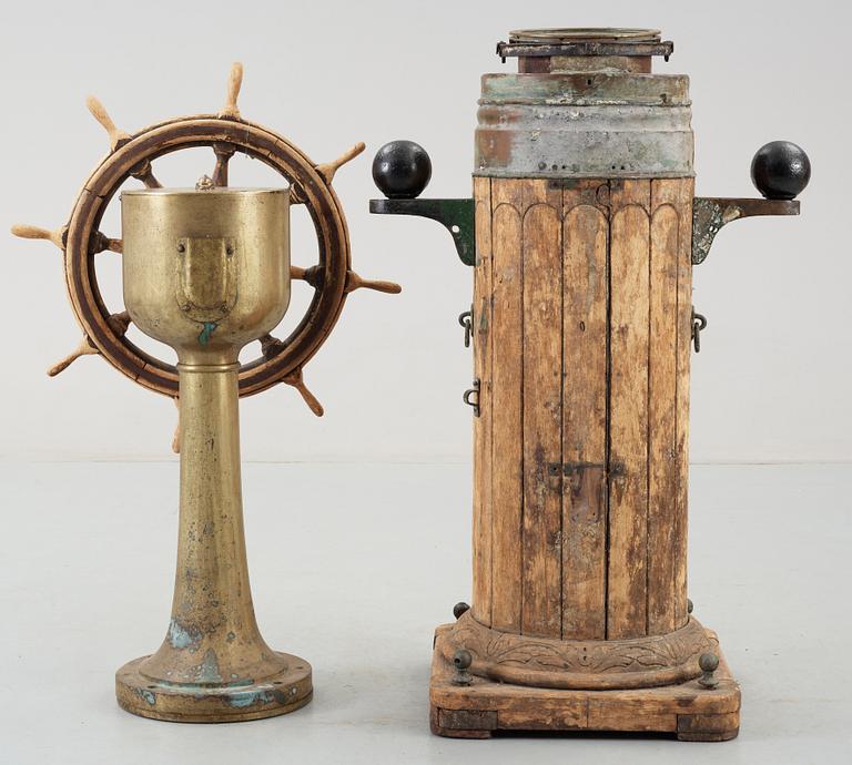 FARTYGSRATT PÅ FOT SAMT NAKTERHUS, trä, mässing, koppar, märkta Mc Gregor & Co resp Alley & Maclellan, Glasgow. 1907.