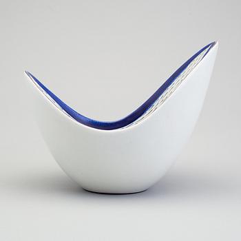 STIG LINDBERG, a faience bowl, Gustavsberg 1960s.