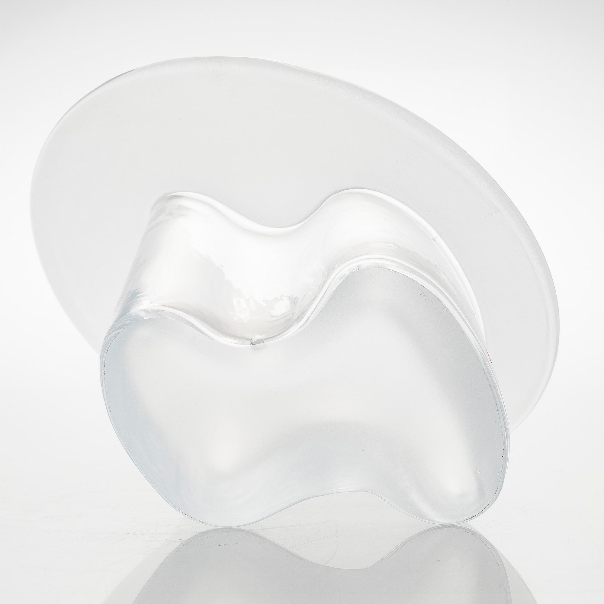 Timo Sarpaneva, A glass vase signed Timo Sarpaneva Iittala 1993 265/1000.