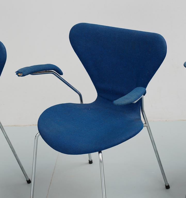 KARMSTOLAR, 4 st, Arne Jacobsen för Fritz Hansen, Danmark, 1987.