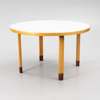 Alvar Aalto, a model 91 dining table, Artek, Finland, late 20th century.