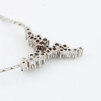Necklace, 18K white gold with brilliant-cut diamonds.