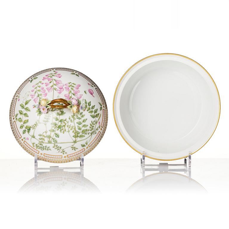A Royal Copenhagen 'Flora Danica' vegetable tureen with cover, Denmark, 20th century.