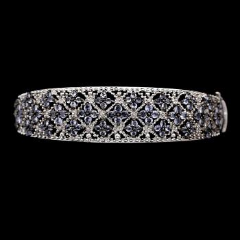 ARMBAND, sterlingsilver, blå tazantiter tot ca 4.15 ct.