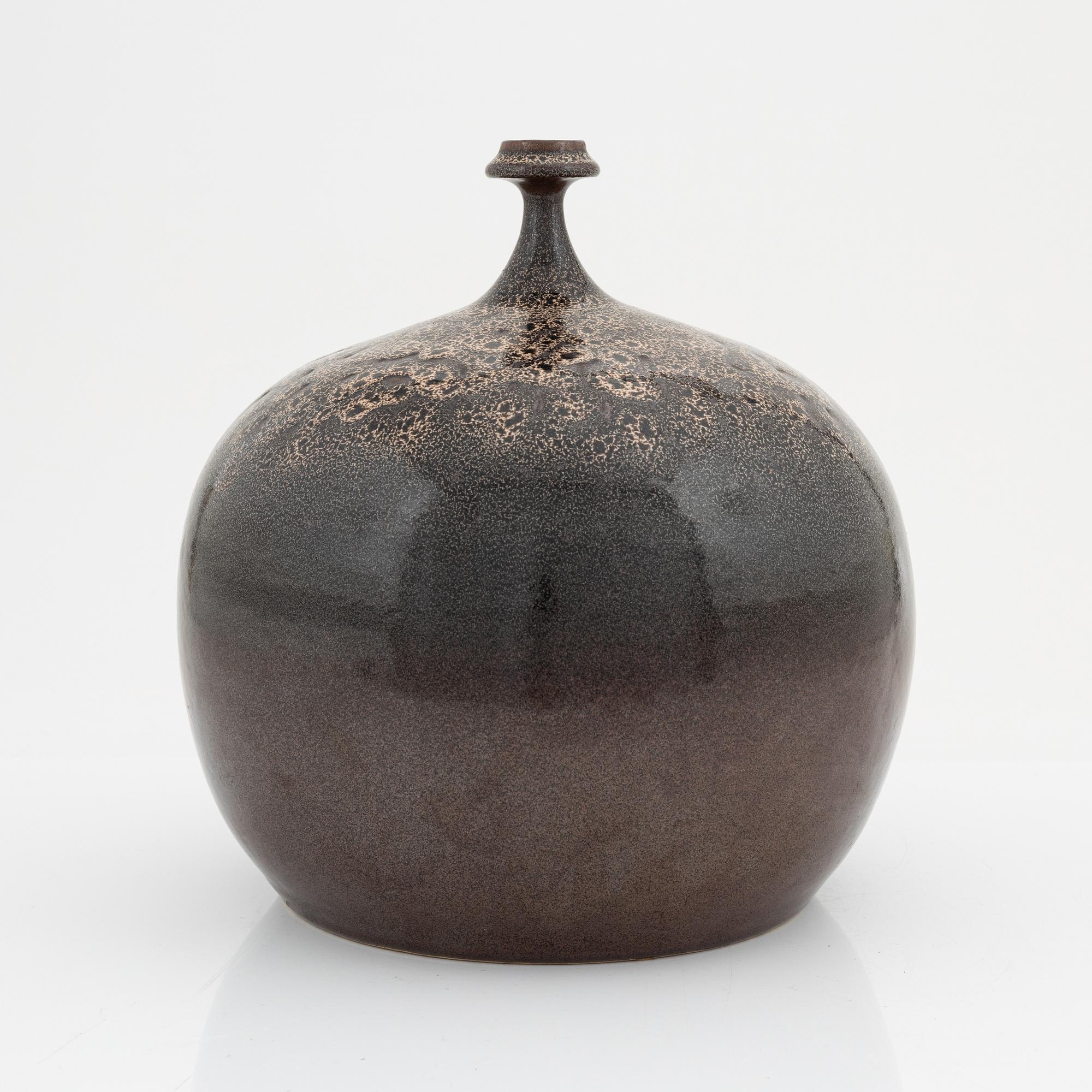 Yngve Blixt, vas, stengods, Höganäs, daterad 1972.