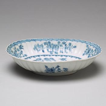 An oval blue and white bowl, Qing dynasty, Qianlong (1736-95).