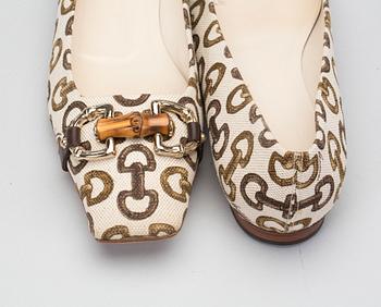 SKOR, Gucci.
