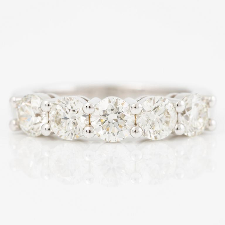 Half eternity ring, 18K white gold set with five brilliant-cut diamonds.