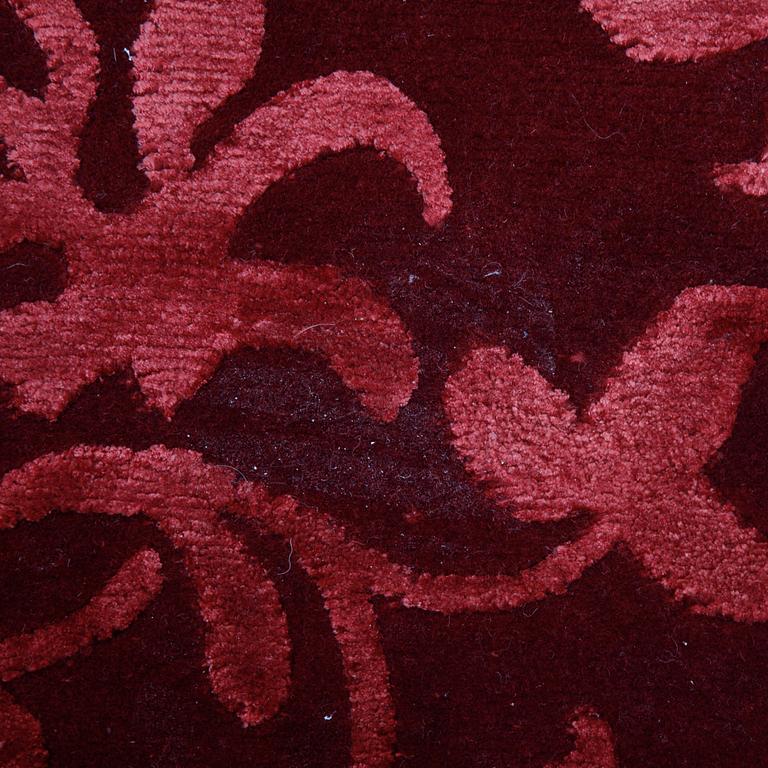 A carpet, India, wool  and  bambo  silk, ca 300 x 200 cm.