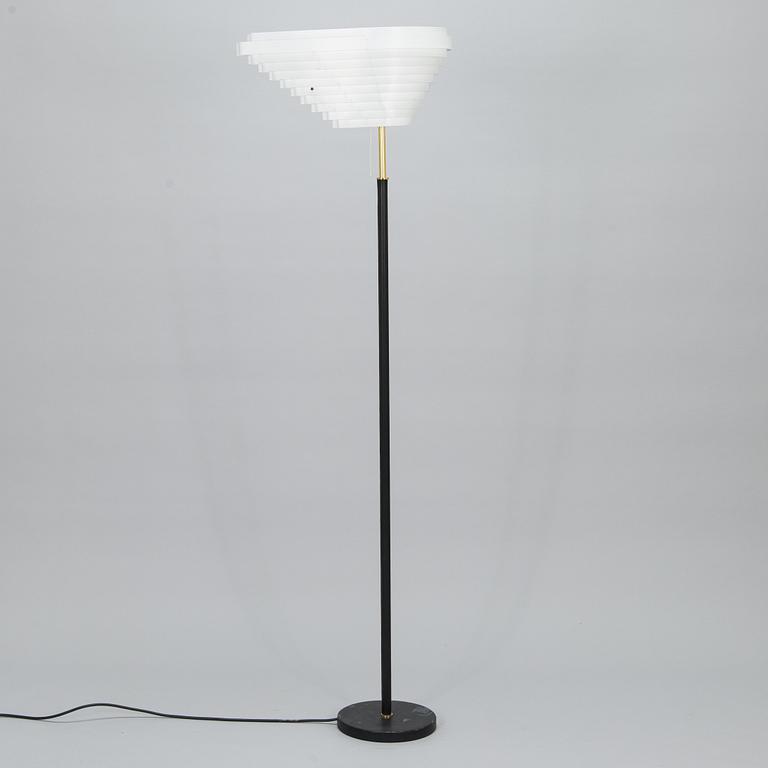 Alvar Aalto, a late 20th century 'Angel wing' floorlight model 'A 805' for Valaisinpaja.