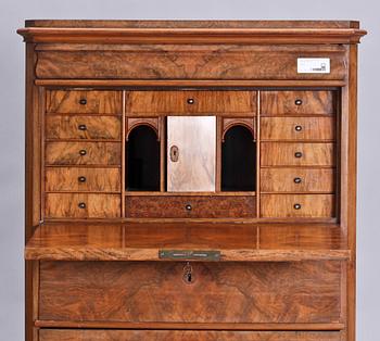 CHIFFONJE, senempiretyp, 1800-talets andra hälft.