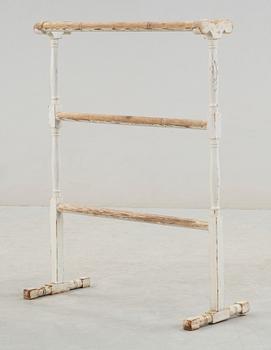 HANDDUKSHÅLLARE, trä, omkring 1900-tal.