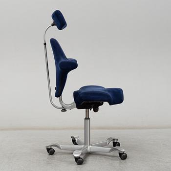 PETER OPSVIK, a 'Capisco' desk chair from HÅG.